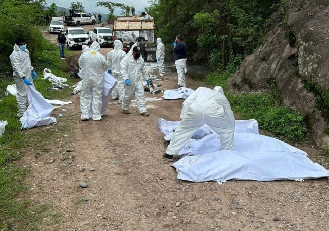 Confirman hallazgo de 19 cuerpos en Chiapas tras choque criminal