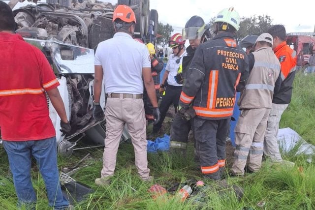 Menor de edad muere durante choque en la carretera Amozoc-Oriental