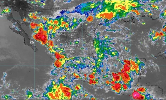 Ondas tropicales 12 y 13 causarán lluvias en casi todo México