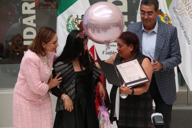 Tendrán nuevo hogar y familia 13 menores tras adopción en Puebla