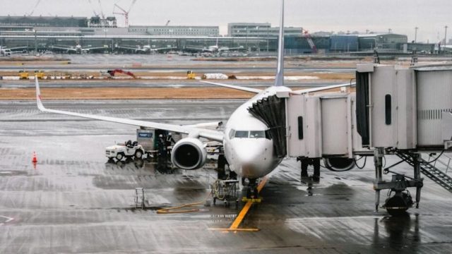 ¿Cómo se preparan las aerolíneas ante la llegada del huracán «Beryl»?