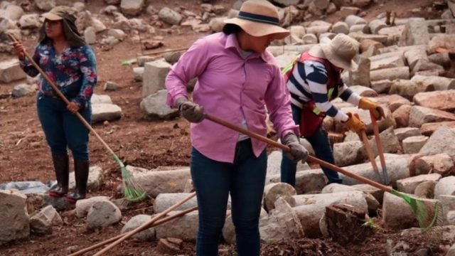 Mujeres de San Simón aportan a la arqueología en Uxmal