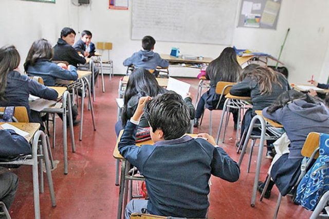 Denuncian que en Colegio de Llolleo aplicaron test a niños para preguntarles si mantenían relaciones íntimas