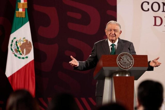 AMLO pide a empresarios más ricos opinar sobre sobrerrepresentación en Congreso