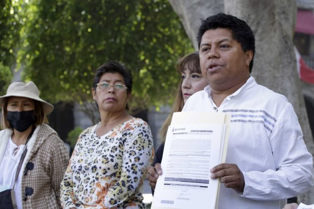 Mueren en accidente de tránsito los activistas Omar Jiménez y Julia Salas