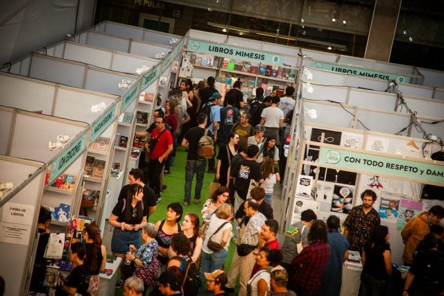 Diamela Eltit, Diana Aurenque y la historia del Punk Latinoamericano destacan en la segunda jornada de la Feria Internacional de Macul