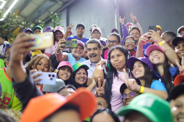 Maduro inauguró sede nacional de la Gran Misión Venezuela Joven