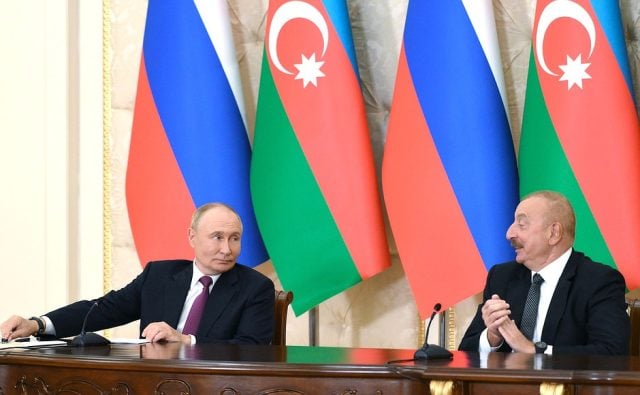 Rusia y Azerbaiyán adoptan objetivos ambiciosos para potenciar cooperación económica