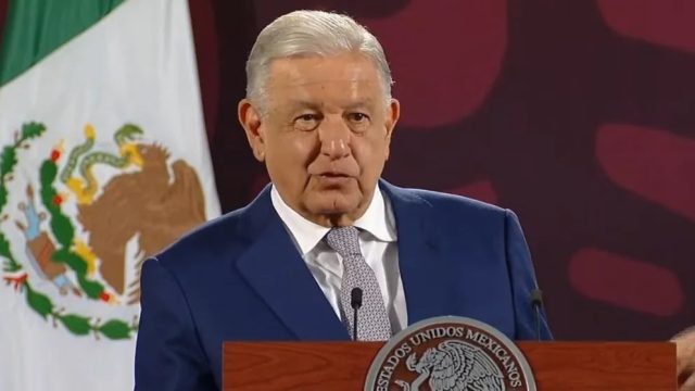 AMLO recomienda denunciar a Manuel Bartlett por presuntas propiedades en Quintana Roo, no calumniar