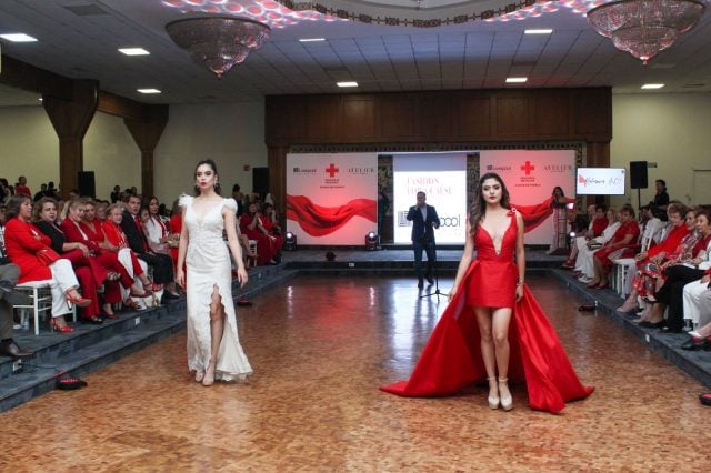 Desfile benéfico en Puebla recauda fondos para Cruz Roja