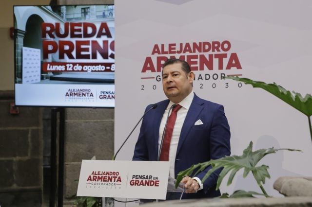 Construcción de AIFA es ejemplo de servicio al pueblo de México: Armenta