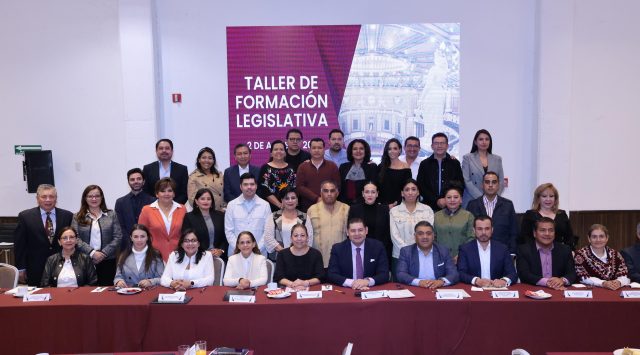 Formarán a diputados electos para lograr gobierno humano en Puebla