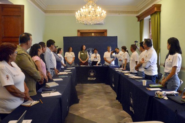 BUAP recibe a formadores mundiales de doctores de suelos