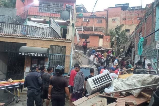 Mueren 8 personas en Caracas tras explotar gas, 2 eran bebés, hay 22 heridos