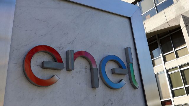 El cerco mediático que protege a ENEL : Mega