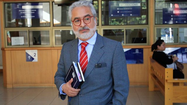 Luis Hermosilla llega a la Fiscalía Metropolitana Oriente para declarar en calidad de imputado