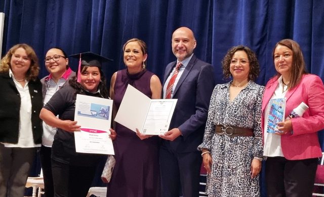 ¡Felicidades!, más de 10 mil adultos concluyen educación básica