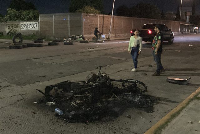 Un muerto tras enfrentamiento entre UPVA y SSC en mercado Hidalgo