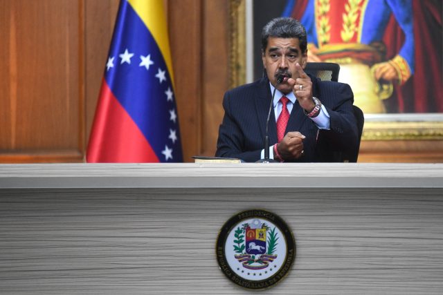 Maduro pide a EE.UU. «sacar sus narices», tras desconocer su reelección