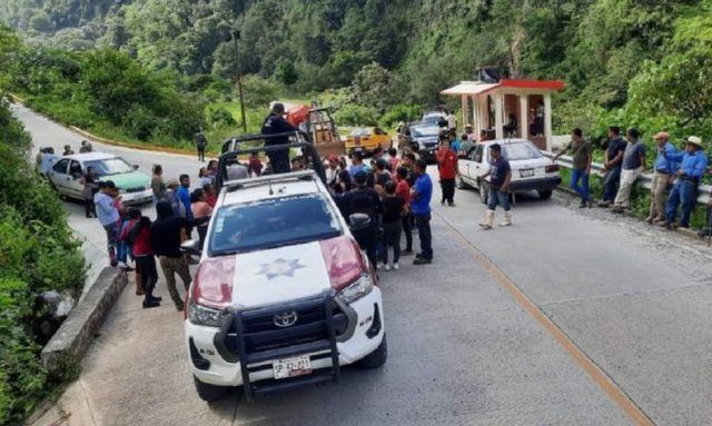 Retención de 13 policías municipales deja un detenido en Chiconcuautla