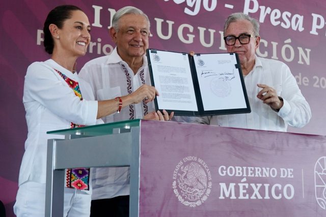 Sheinbaum y AMLO reiteran apoyo a Rocha en Sinaloa, entregan obra hídrica