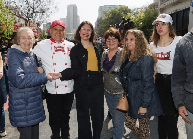 Don Zacarías apoya la reelección de Irací Hassler: «Gracias a su gestión, trabajamos más seguros en Santiago»