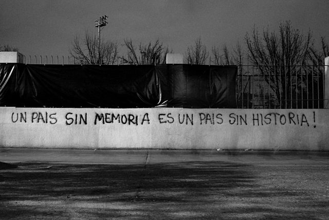 Fue asfixiado y dejado por muerto en un cementerio: Suprema ordena indemnización a víctima de tortura en 1973