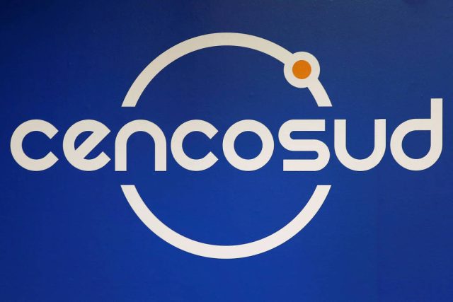 Cencosud deberá pagar $60 millones por retención ilegal y trato inhumano a clienta con discapacidad auditiva