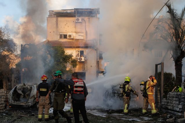 Hezbolá dispara 115 cohetes contra Israel tras ataque masivo vía «bípers»