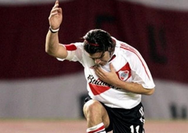 «Un megacrack, uno de los mejores definidores»: Marcelo Salas es enaltecido por medio argentino