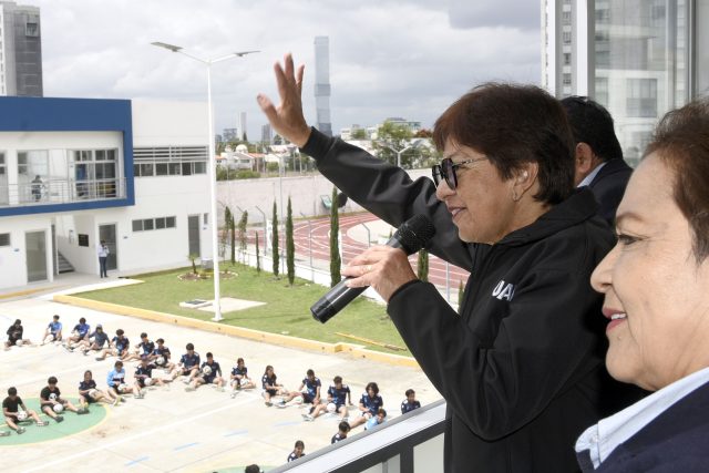 Rectora de la BUAP destaca logros de la Preparatoria 2 de Octubre: 43 años formando jóvenes