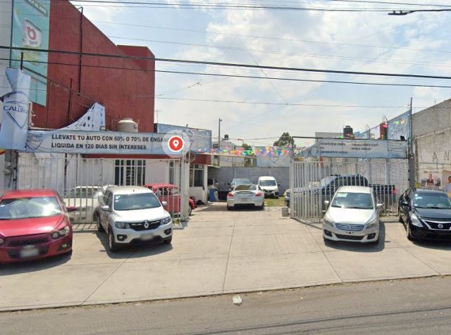 Ejecutan a propietario de lote de autos en Bulevar Valsequillo; presuntos atacantes son detenidos 