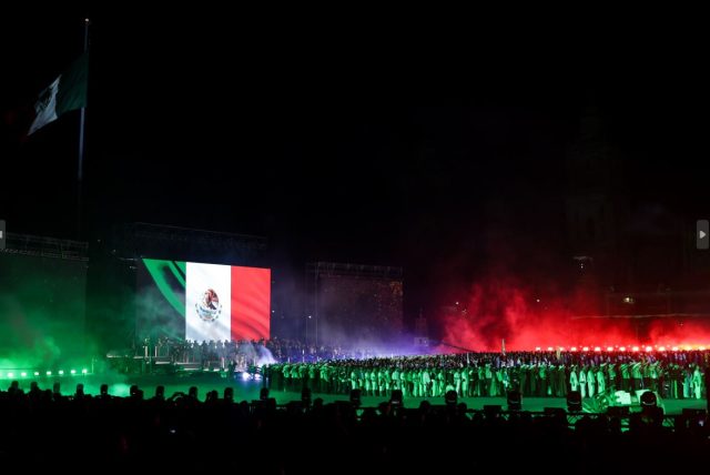 Así lució la ceremonia por los 200 años de la República en el Zócalo de la CDMX