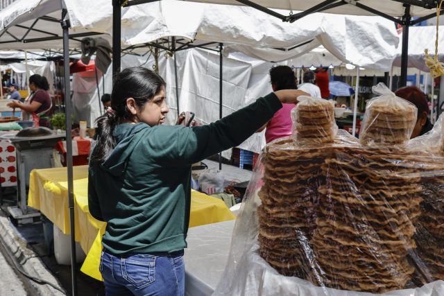 Comuna dejará 350 comerciantes informales en Centro Histórico de Puebla a Pepe Chedraui