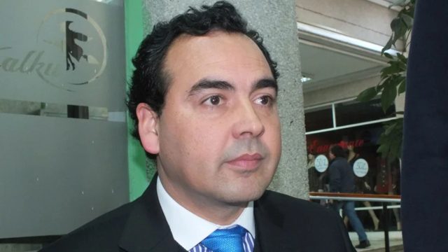 Detienen a recién reelecto alcalde de Chillán Viejo por violencia intrafamiliar