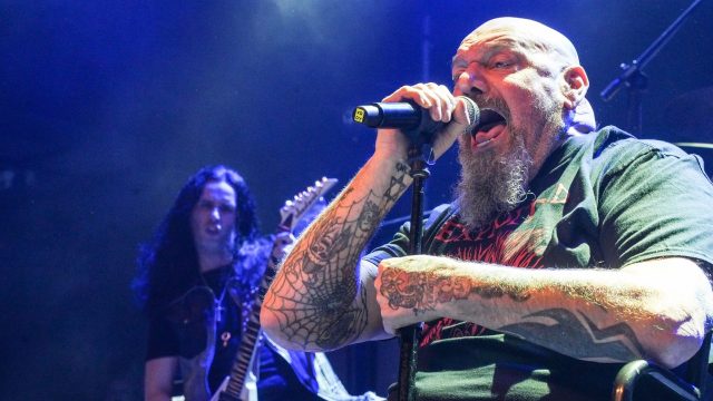 Adiós a Paul Di’Anno, la primera voz de Iron Maiden que marcó a generaciones de fans en Chile