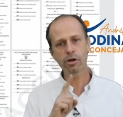 Denuncia en redes: Andrés Codina, candidato a concejal en Puente Alto, vota en Vitacura