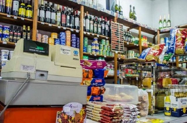 Almacenes de barrio aumentan 38 % frente a hipermercados: Revelan preferencias de consumo masivo