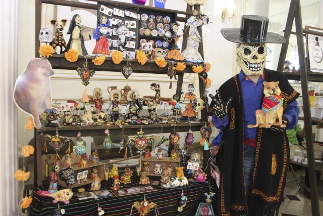 Puebla invita a 4 expoventas en el Centro por temporada de muertos para apoyar a los artesanos