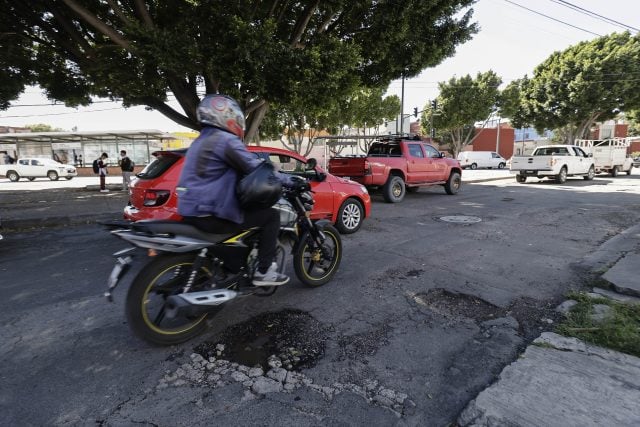 Gobierno de Puebla avanza en la rehabilitación de calles a través del programa «Bacheo Nocturno»