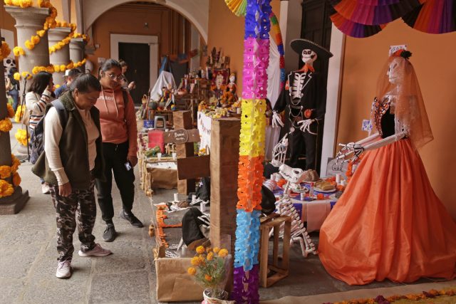 Día de Muertos ronda a Puebla, abren inscripción para concurso de ofrendas en la Casa de la Cultura