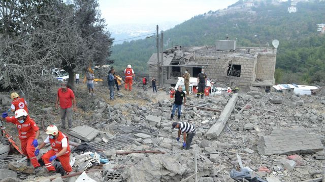 Bombardeos israelíes en Líbano dejan 21 muertos, mientras Gaza sufre bloqueo total