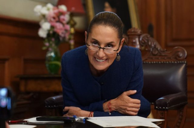 Invita Sheinbaum al informe de sus 100 días como presidenta de México en zócalo capitalino