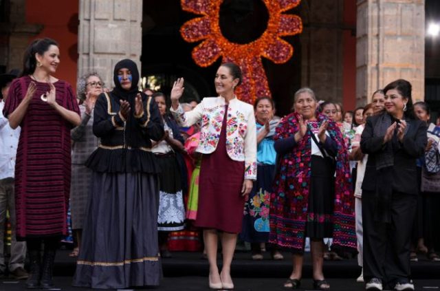 Presidenta Claudia Sheinbaum lanza nuevos apoyos para mujeres artesanas