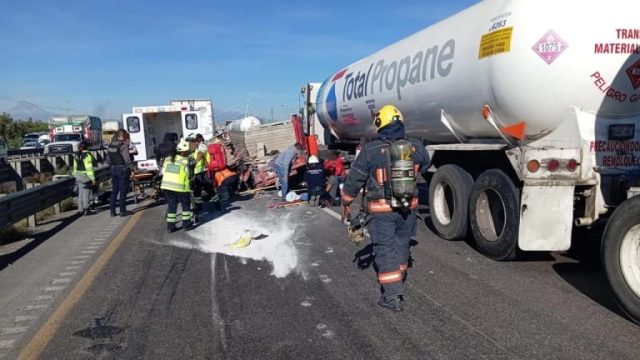 Choque múltiple en autopista México-Puebla deja una persona sin vida y 10 heridos 