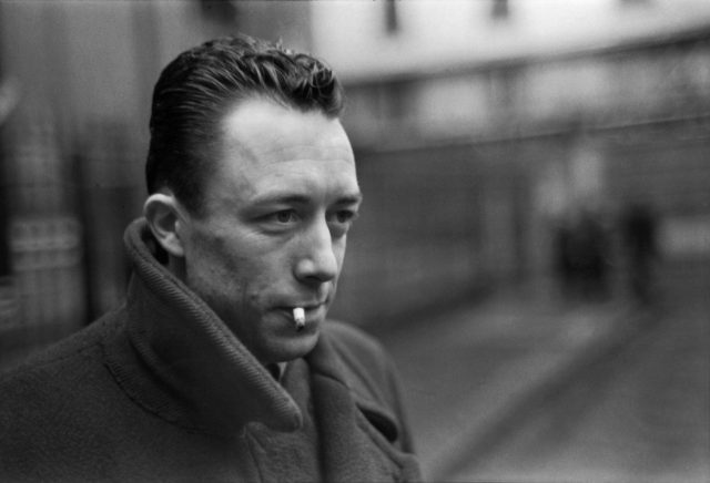 Albert Camus: una vida forjada en las trincheras de la literatura, filosofía y el periodismo de combate