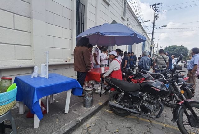 Segom buscará disminuir a la mitad presencia de comerciantes informales en el Centro Histórico de Puebla