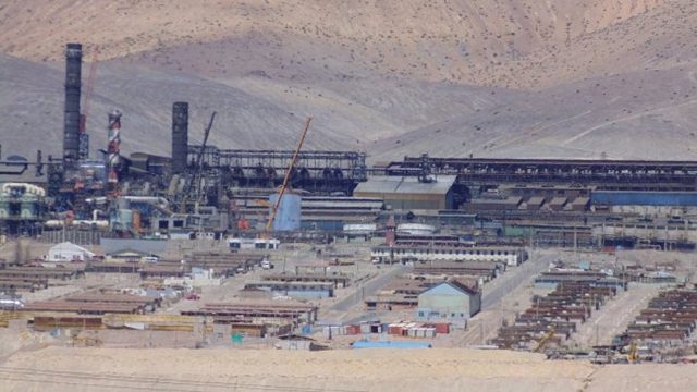 De acuerdo con la fiscalización, Codelco no implementó el CEMS ni la conexión en línea exigida. Esto incluye la medición de variables operacionales como el flujo de gases procesado, el estado de los sopladores y la producción de ácido sulfúrico. “La conexión en línea es un requisito técnico fundamental para el monitoreo de emisiones”, señalaron desde la SMA.