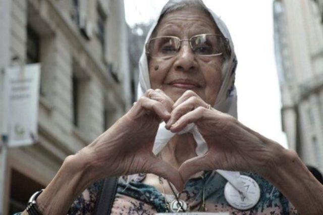 Casi al siglo y sin hallar a los suyos, muere una fundadora de Madres y Abuelas de la Plaza de Mayo