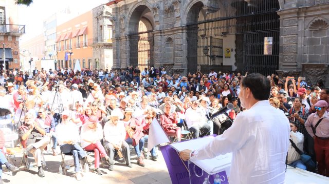 Fernández Noroña recibe apoyo a la reforma judicial durante visita a Puebla